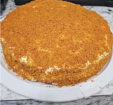 Strawberry cake with fresh berries